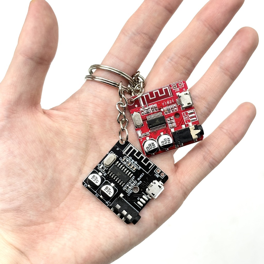 Tech Keychain Accessories - سلسلة مفاتيح بتصميم لوحة دوائر كهربائية