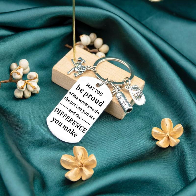 سلسلة مفاتيح تقديرية لضباط الش - مراجعة Tech Keychain Accessories وسعره