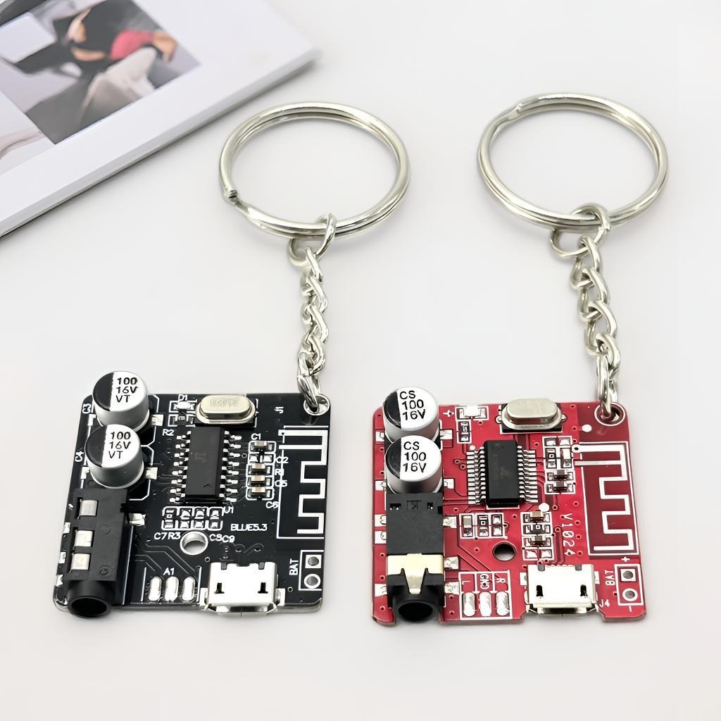 سلسلة مفاتيح بتصميم لوحة دوائر - مراجعة Tech Keychain Accessories وسعره
