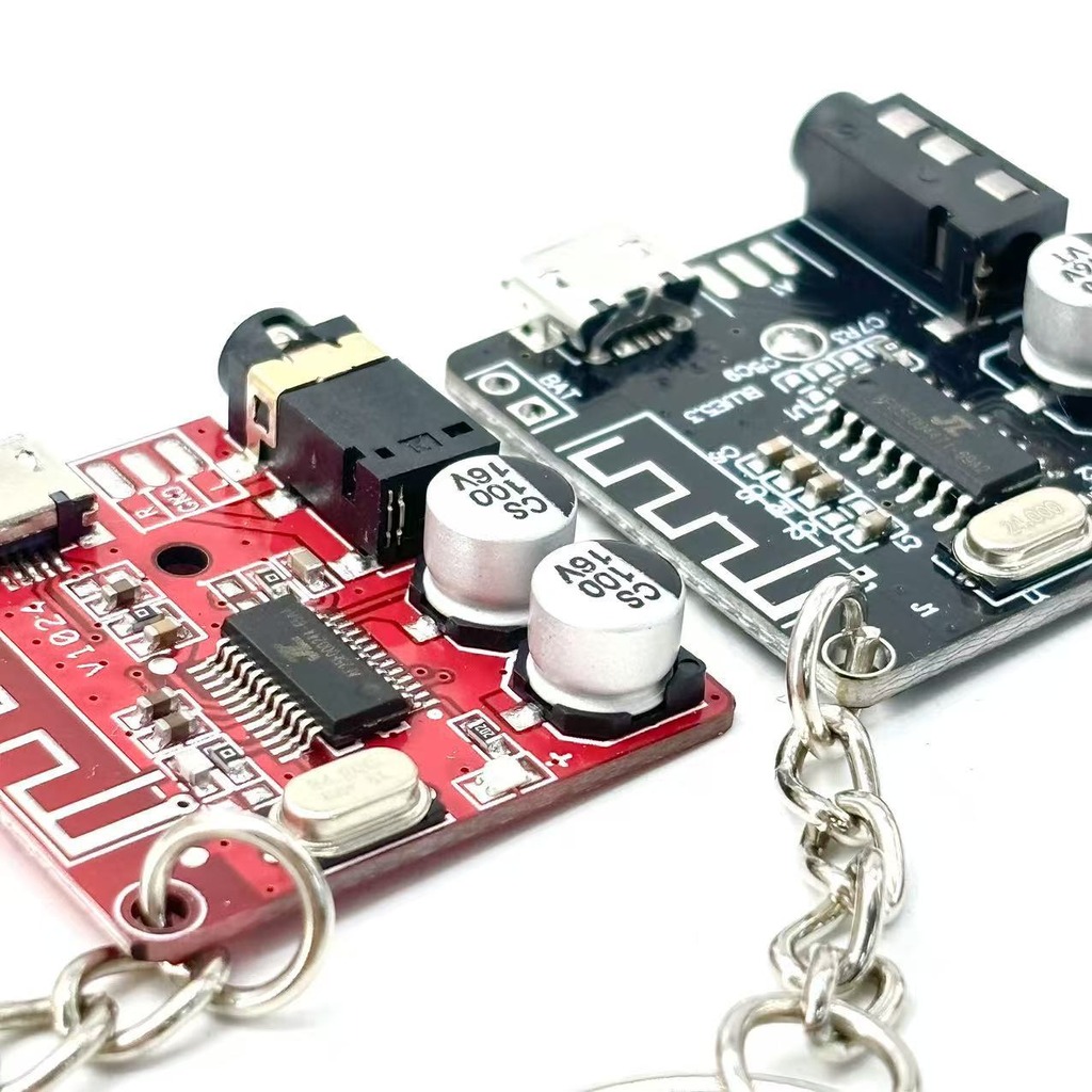 سلسلة مفاتيح بتصميم لوحة دوائر - مراجعة Tech Keychain Accessories وسعره